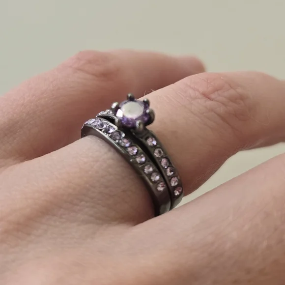 🖤 Black & Violet Ring Stack Set - Picture 5 of 10